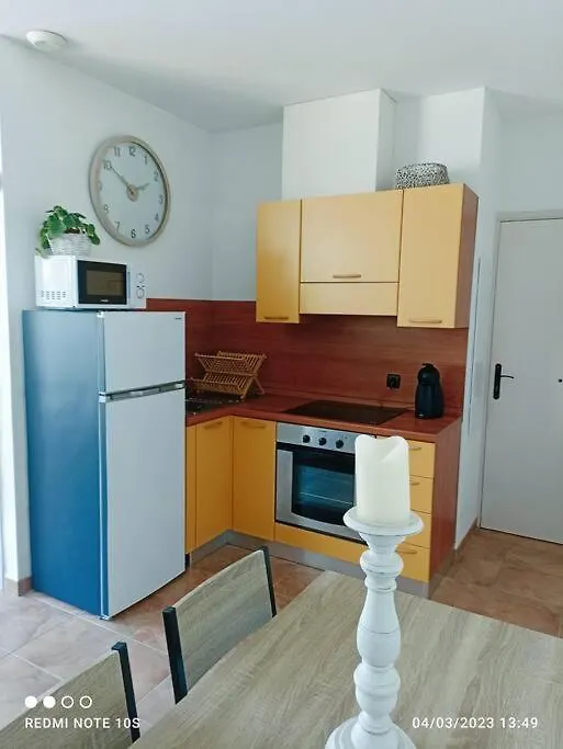 Appartement Dans Residence, Climatisation Et Wifi Grasse
